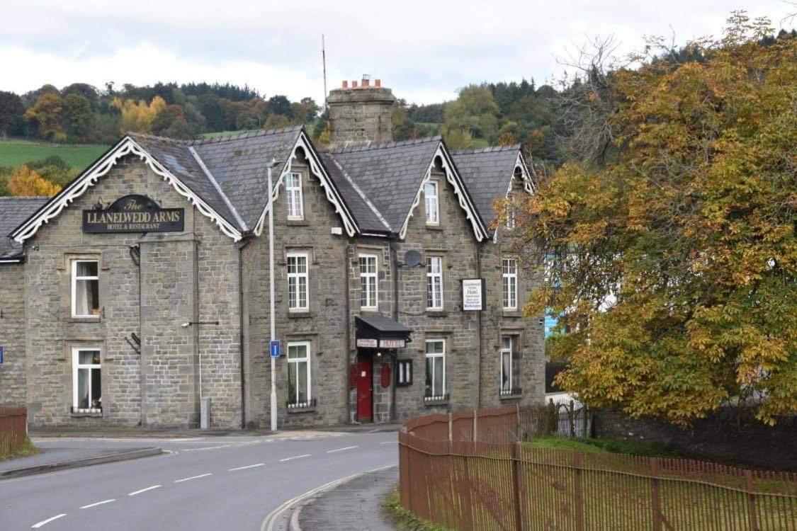 בילת' וולס The Llanelwedd Arms Hotel מראה חיצוני תמונה
