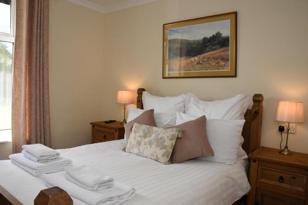 בילת' וולס The Llanelwedd Arms Hotel מראה חיצוני תמונה