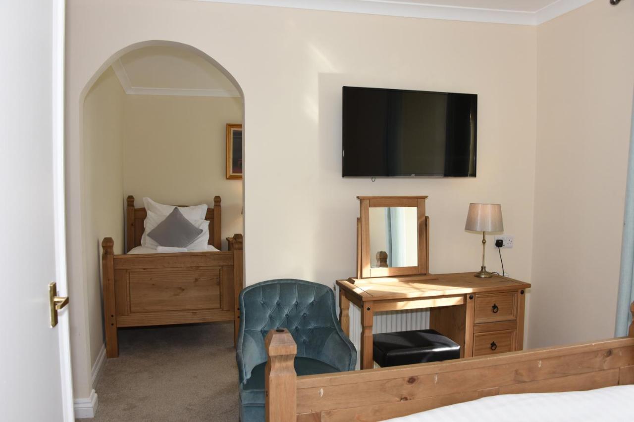 בילת' וולס The Llanelwedd Arms Hotel מראה חיצוני תמונה