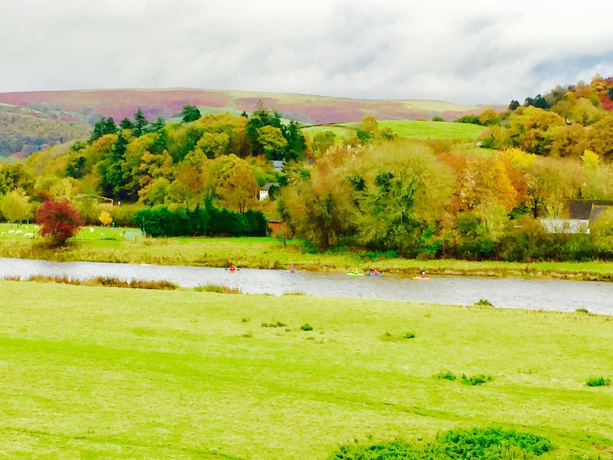 בילת' וולס The Llanelwedd Arms Hotel מראה חיצוני תמונה